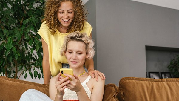 Pärchen plant ein gemeinsames Girokonto Pärchen plant ein gemeinsames Girokonto