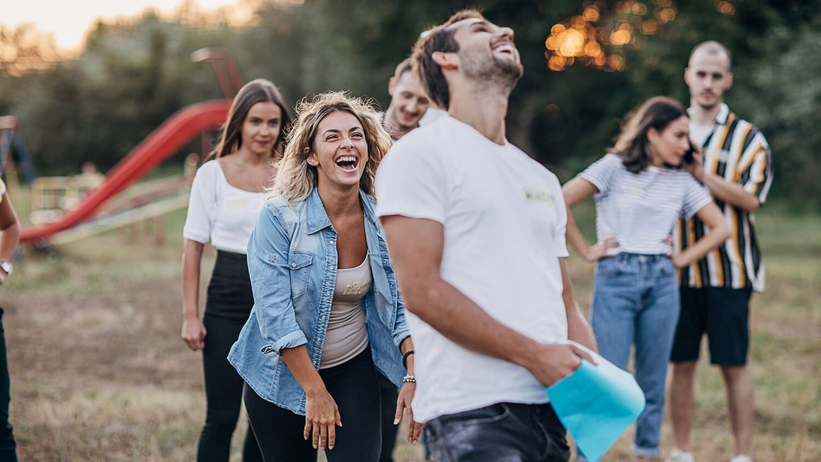 Mitarbeiter beim Spiel – Teambuilding Mitarbeiter beim Spiel – Teambuilding